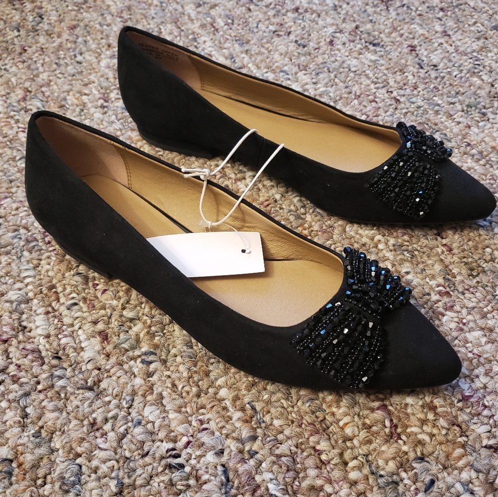 NWT Jeweled Bow Flats